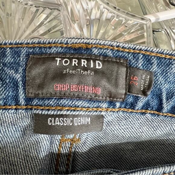 Torrid Classic Denim Crop Boyfriend Jean in Medium Wash - Picture 6 of 6